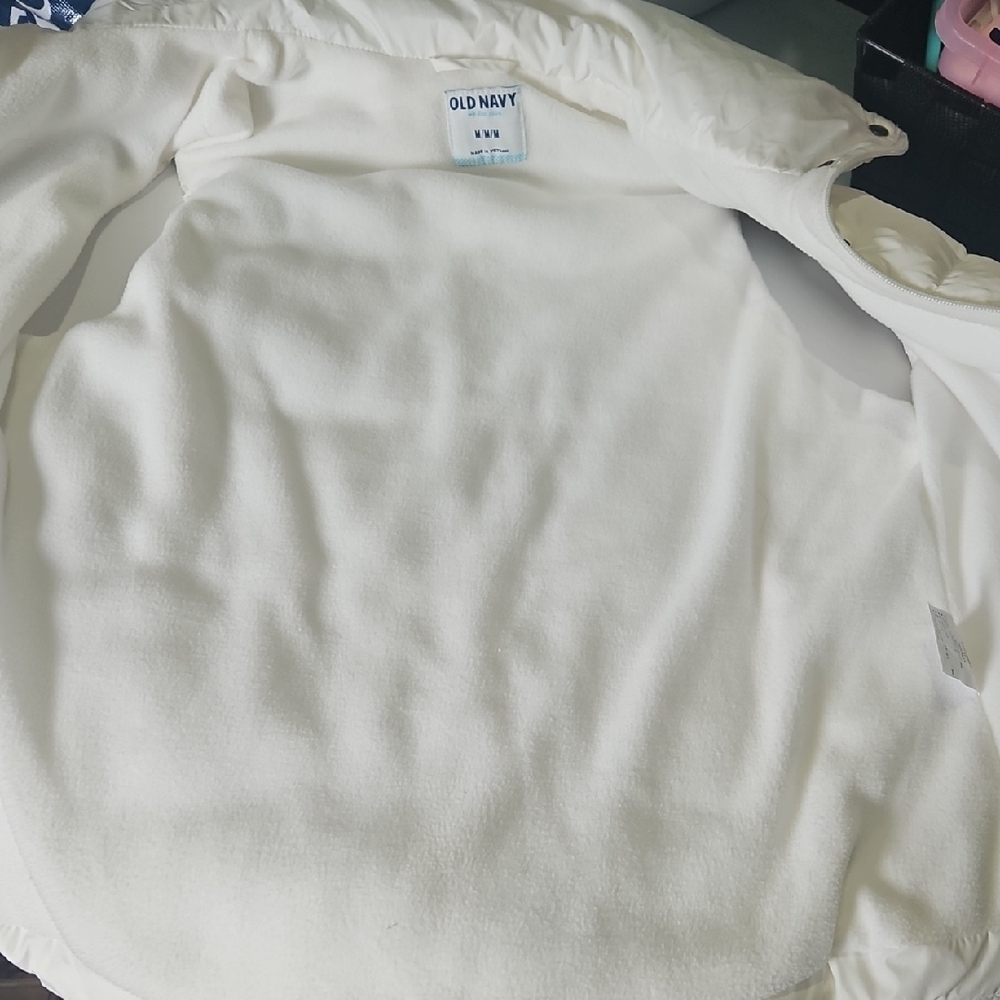 Old Navy Women's White Quilted Vest - Picture 6 of 14